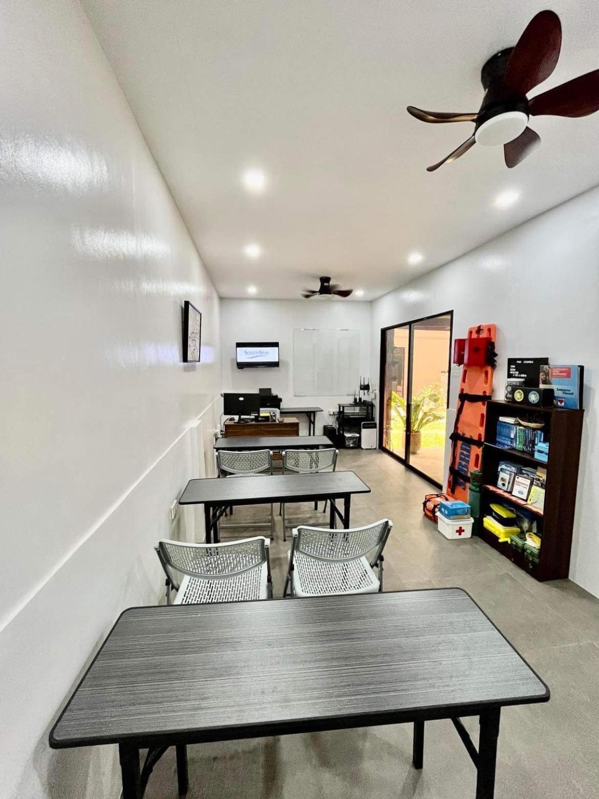 Southseas Beach Resort And Dive Center Santander Luaran gambar